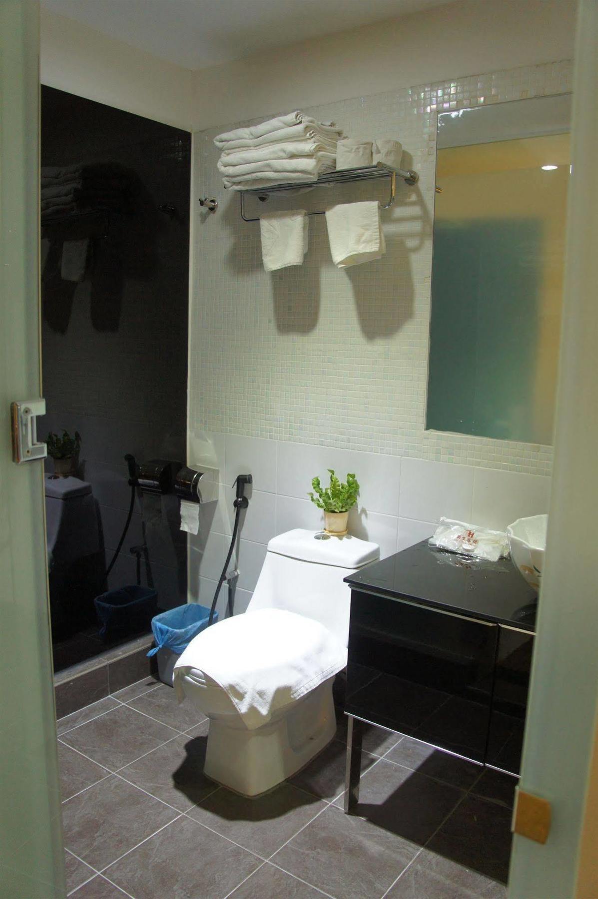 Baba House Hotel 4*