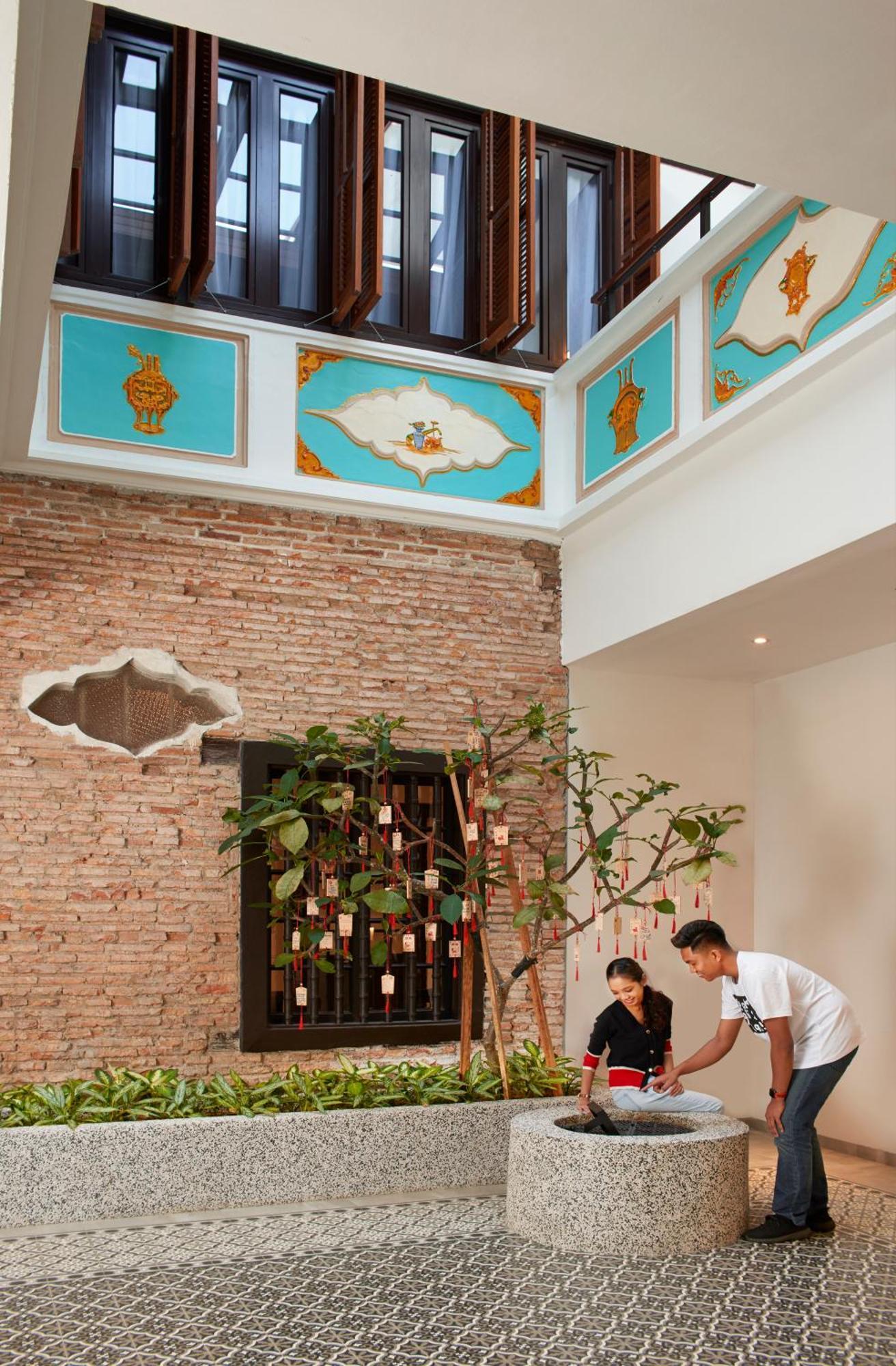 Hotel Baba House 4*