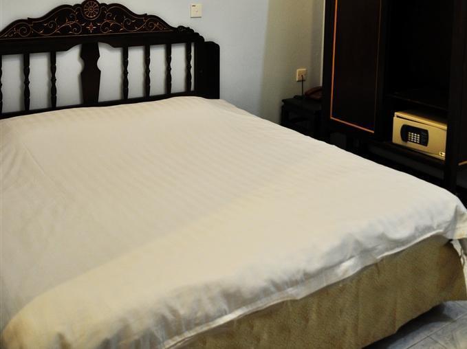 Baba House 4*