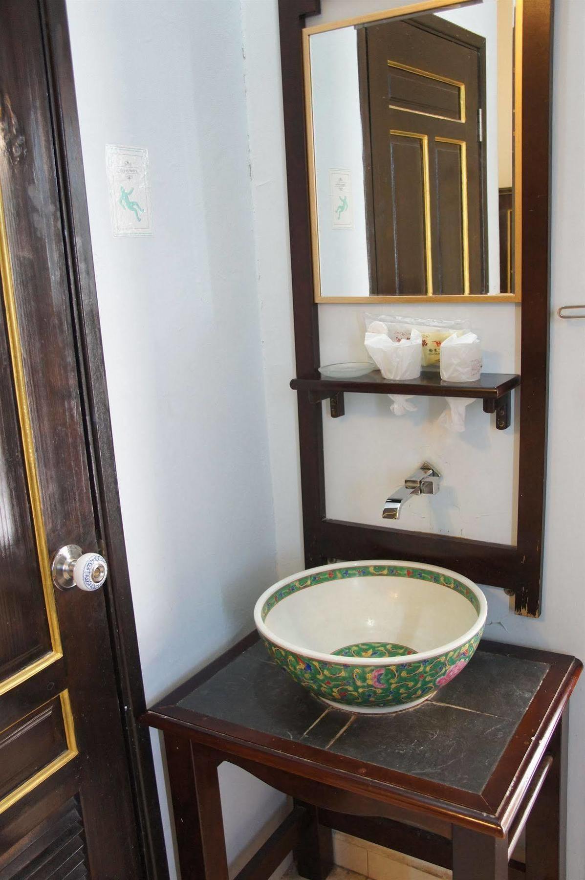 Baba House Hotel 4*